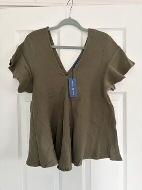 NWT Mexicali Blues boho V-Neck Tunic Top in Olive Green